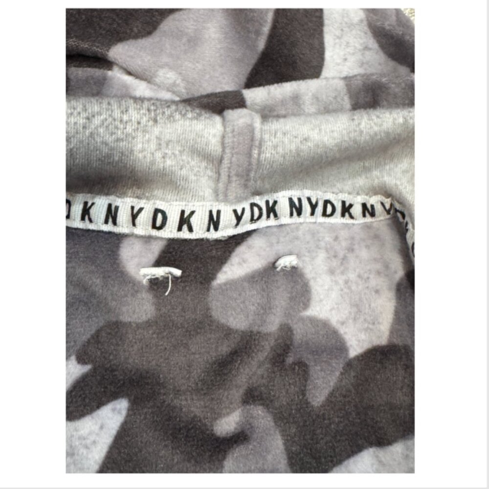 DKNY Super Soft Gray Camo Jogger Set - Picture 5 of 5